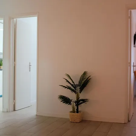 Appartement Just4u Mit Ac In Der Naehe Von Lissabon Und By Interhome *